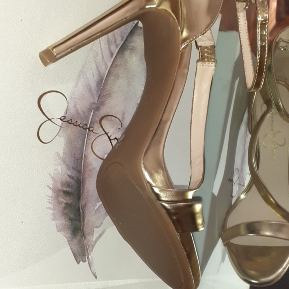 Heels - Picture 4 of 5